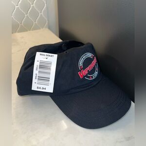 NWT Vermont Green Mountain State Black and Red Hat